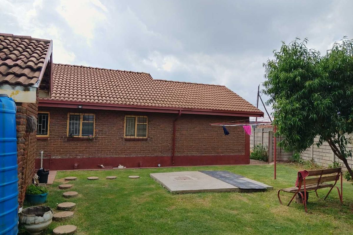 House for sale in Eloff - Photo 5