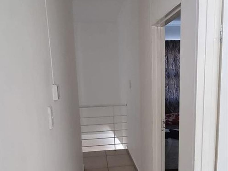 SPACE SPACE - 3 BEDROOM TOWNHOUSE OTJOMUISE - Photo 5