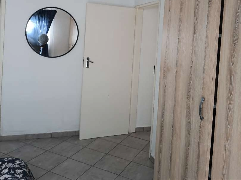 Move-In Ready 3-Bedroom Home in Secure Westview Andeon Estate - Photo 10