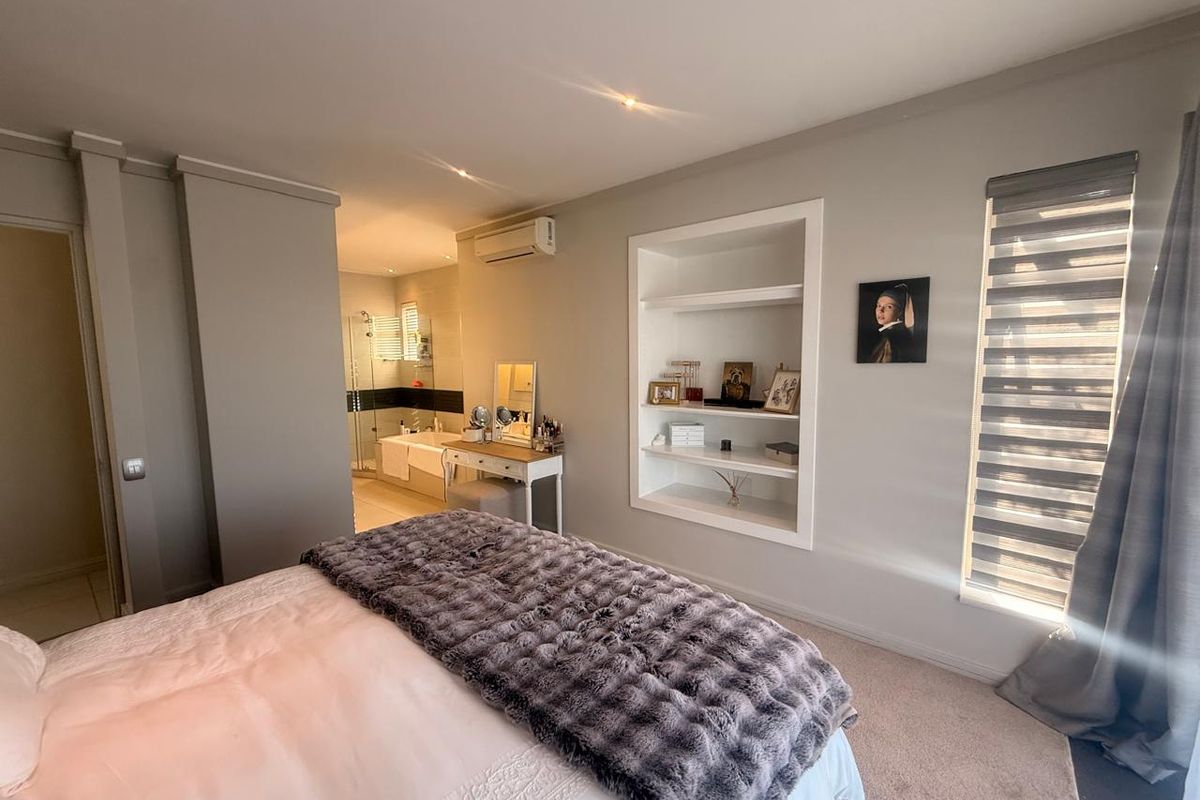 Elegant Apartment Living in Ebotse - Photo 2