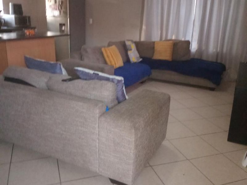 Light-flooded apartment for sale. - Photo 3