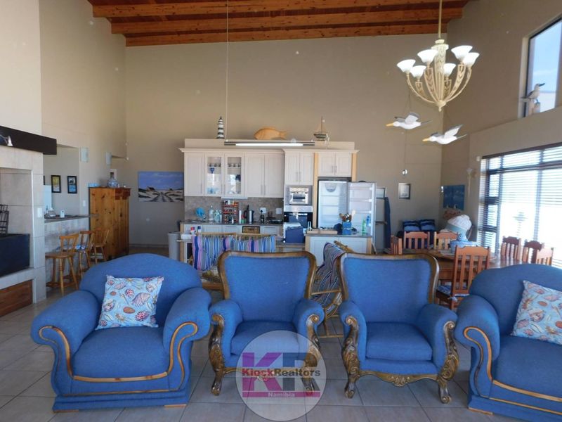 Seafront Property - Photo 7