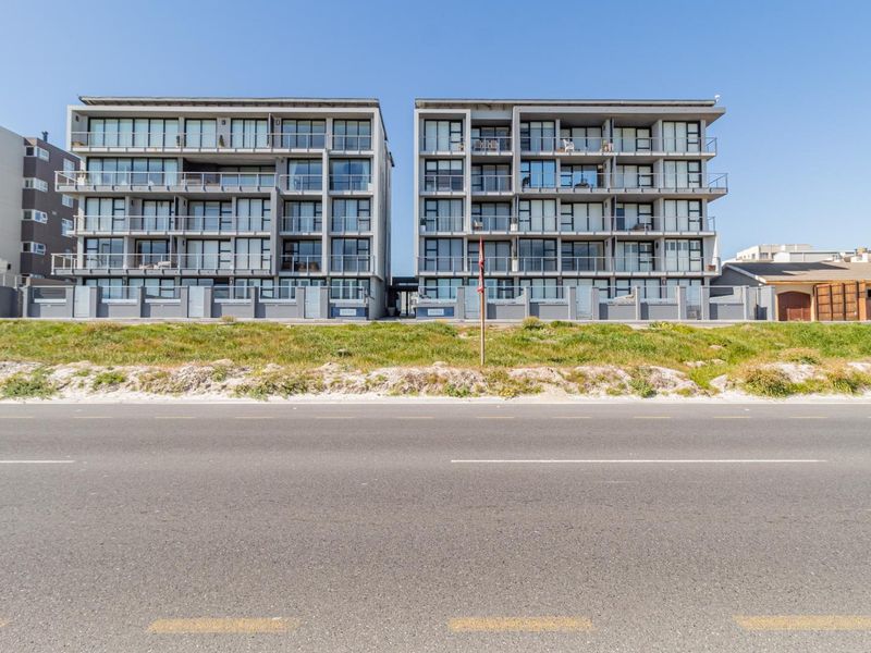 2 Bedroom apartment for sale in Exclusive Beachfront complex. - Photo 7