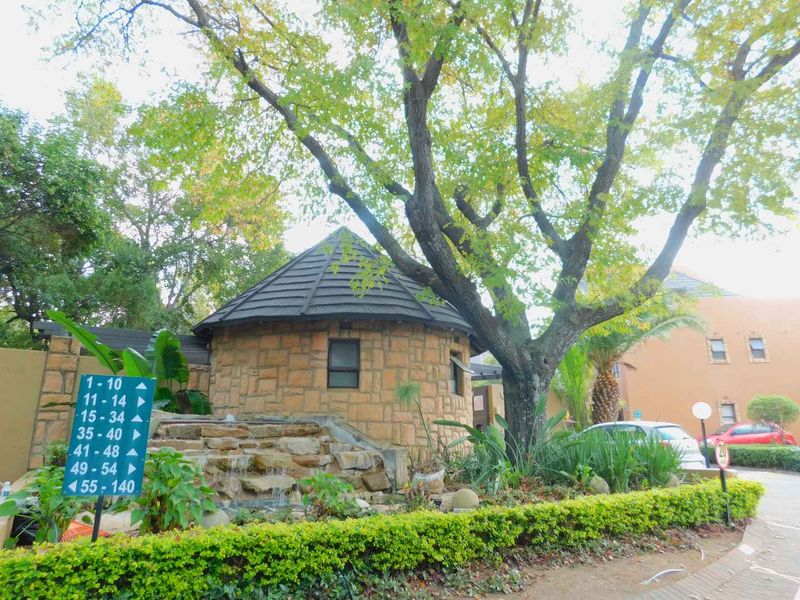 One bedroom apartment for sale in Lonehill - Photo 10