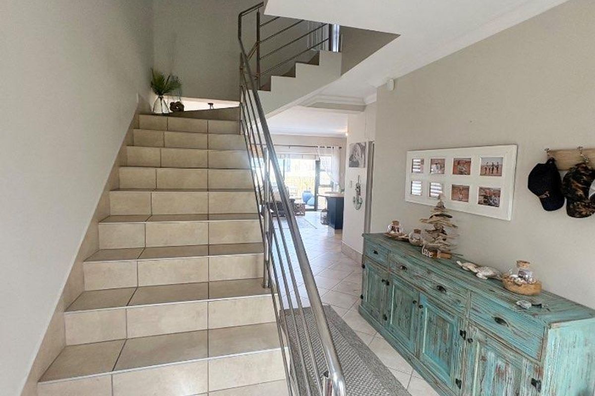 Stylish 3x Bedrooms Double Storey Townhouse For Sale in Dolphin Beach - Photo 4