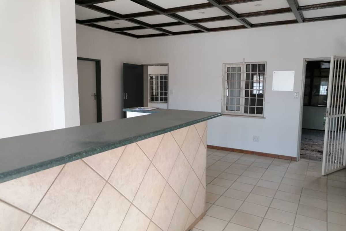 Prime Industrial Facility in Lafrenz | Vacant & Ready for Occupation - Photo 2