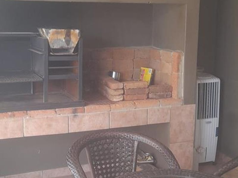 FOR SALE N$2 300 000,00 Olympus Village - Photo 2