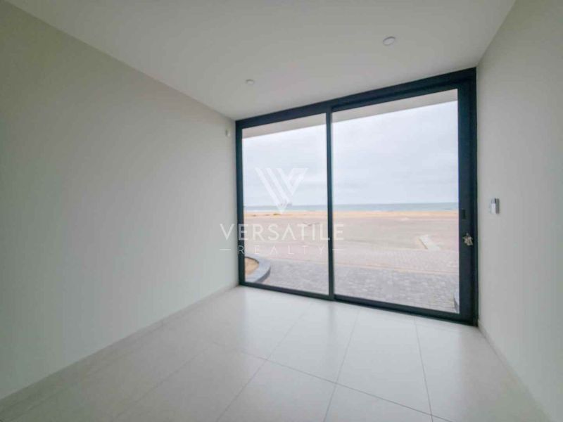 Townhouse with Permanent Sea View to Let - Photo 3