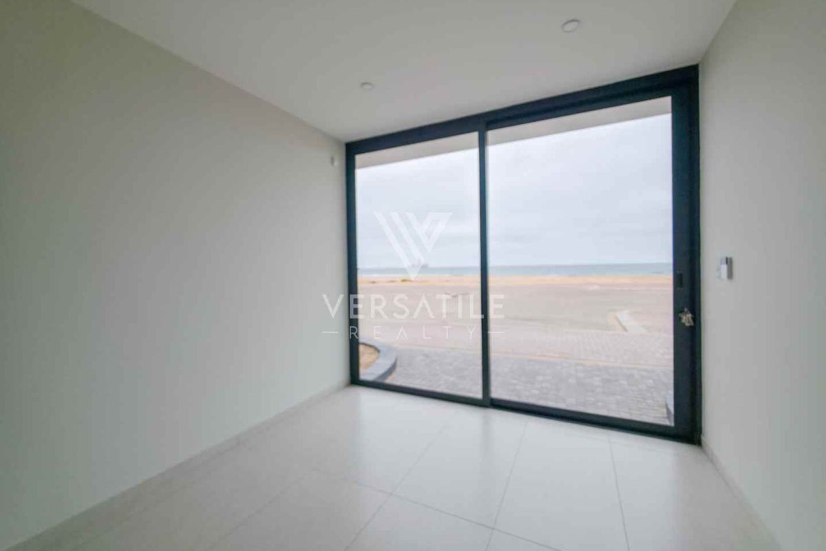 Townhouse with Permanent Sea View to Let - Photo 3