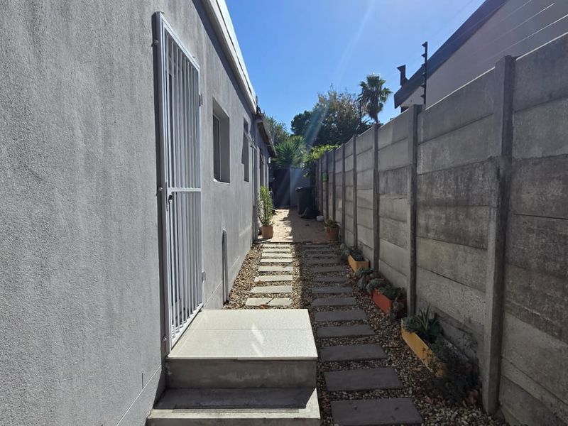 Furnished apartment perfect for single or couple only - Photo 3