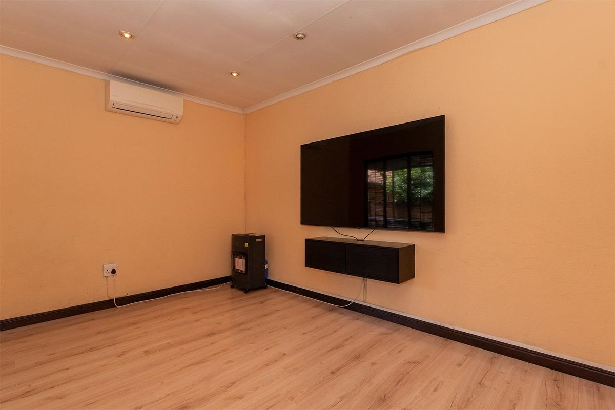 Perfect Lock-Up-and-Go 3-Bedroom Unit in Terenure - Photo 4
