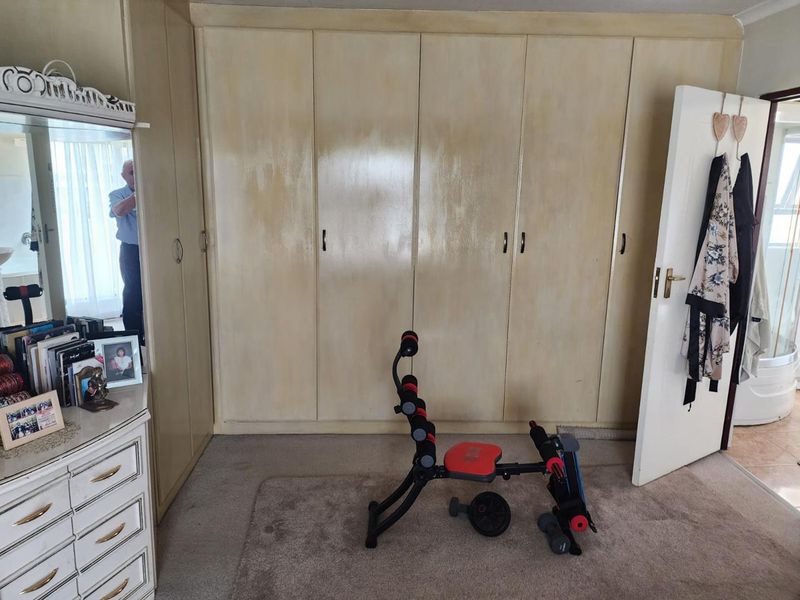 Discover Comfort & Security in This Ormonde Gem - Photo 7