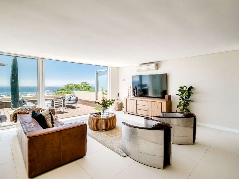 Panoramic Ocean Views in Pet Friendly Apartment! - Photo 9