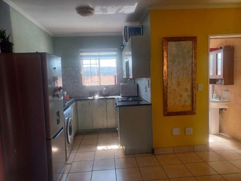 2 Bedroom Apartment for Sale in Andeon - Photo 8