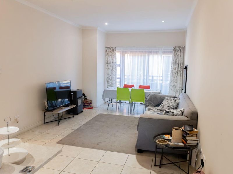 FOR SALE: 2-Bedroom Top Unit in Pretoriuspark - Photo 3