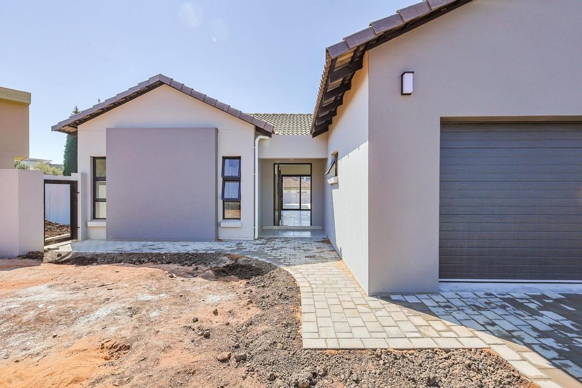 5 Bedroom house to be built with building plans - Photo 5