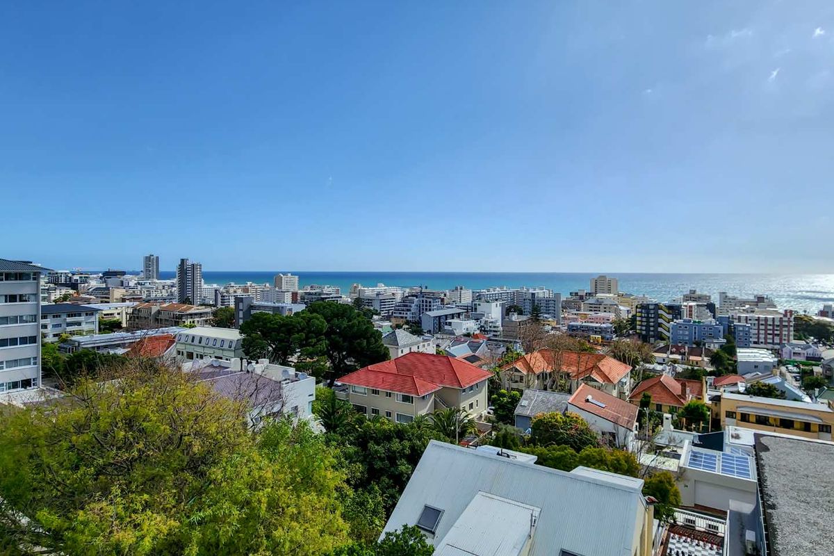BOUTIQUE ELEGANCE WITH PANARAMIC VIEWS - OFFERS FROM R13 500 000 - Photo 2