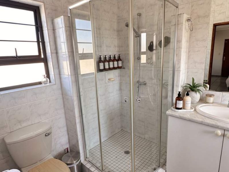 4 Bedroom Townhouse FOR SALE in Swakopmund - Photo 5