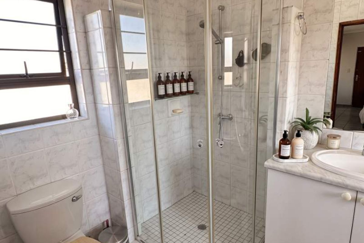 4 Bedroom Townhouse FOR SALE in Swakopmund - Photo 5