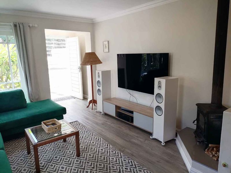 Double-Story Townhouse in the Heart of Rondebosch - Photo 5