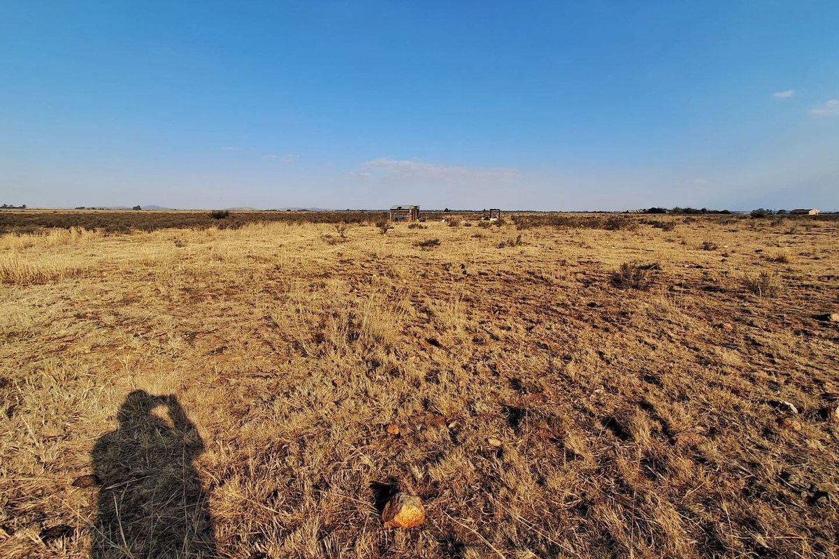 Exceptional Value - 4.9 Hectare Vacant Land - Photo 2