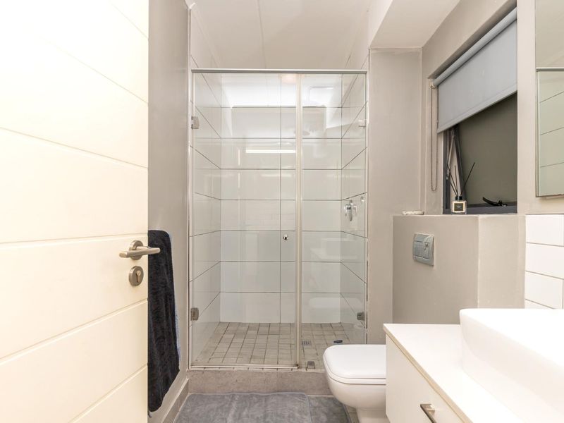 LOCK-UP-AND-GO AIRBNB / INVESTMENT PROPERTY - Photo 8