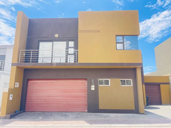 Property #2464970, House For Sale in Long Beach