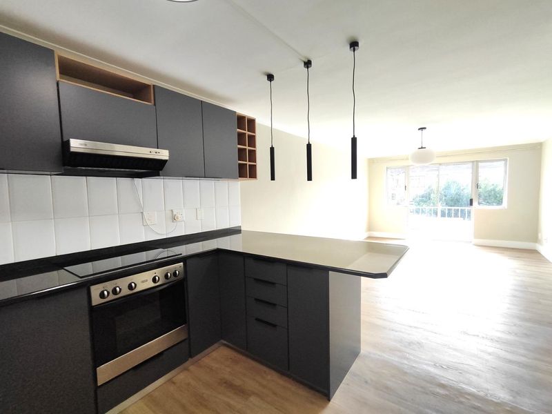 Renovated 2 bedroomed apartment in Claremont Upper - Photo 5