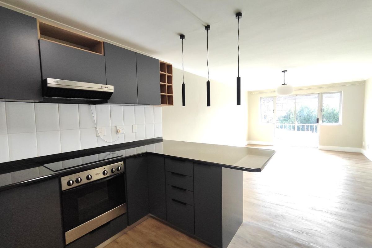 Renovated 2 bedroomed apartment in Claremont Upper - Photo 5