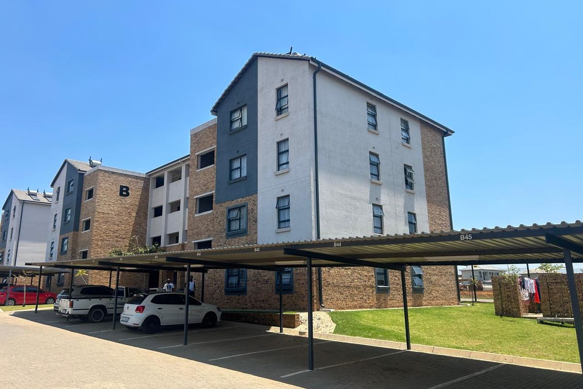 Cranes@Riverside R 580 000, 2 beds , 1 bath - Photo 2