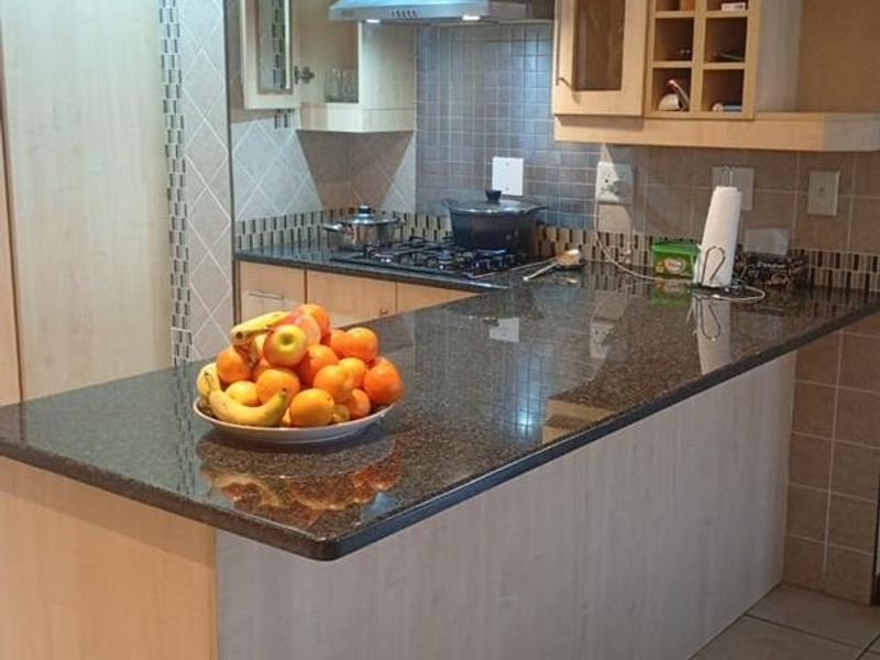 FAMILY HOME FOR RENT IN GLEN EAGLE ESTATE - Photo 10