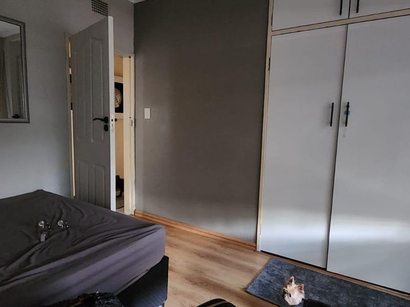 3 bedroom home in an area soon to be enclosed with entertainment+pool area!! - Photo 8