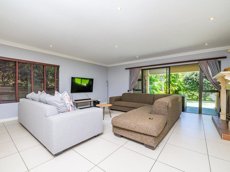 Hendra Estates - NEW TO MARKET!! GORGEOUS, PET-FRIENDLY FAMILY HOME FOR SALE IN THE GARDENS SECURITY ESTATE - Photo 8