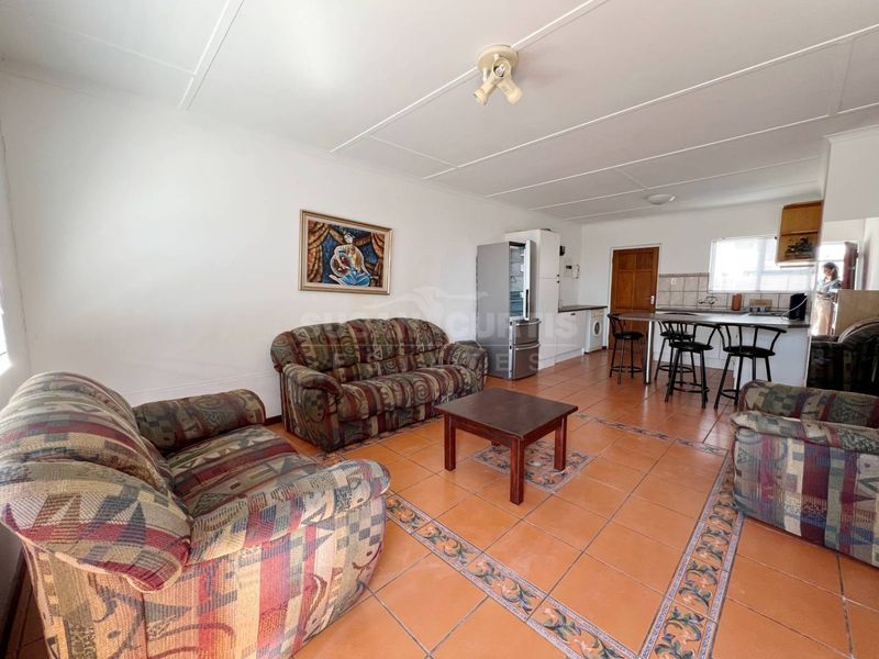 Charming Holiday Cottage – Perfect Airbnb Investment or Vacation Home - Photo 9