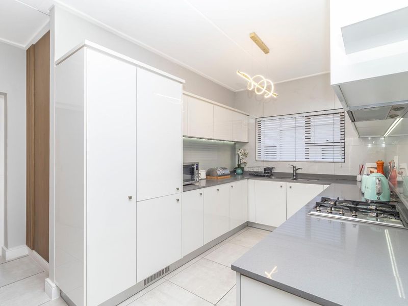 Luxury Fully Furnished Apartment to Rent | The Polofields. - Photo 10