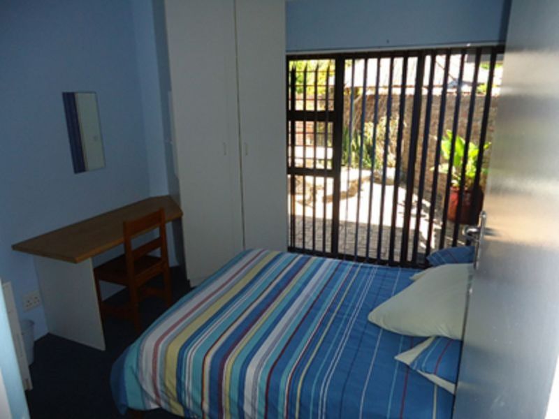 Female Student Accommodation - Summerstrand - Photo 4