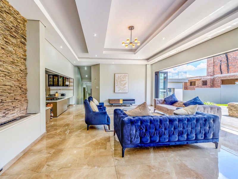 Five Bedroom Home for Rent In Waterfall Country Estate. - Photo 6