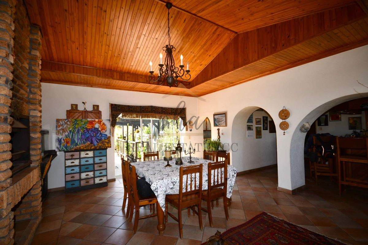 Welcome to One of Swakopmund’s Finest German-Style Homes! - Photo 5