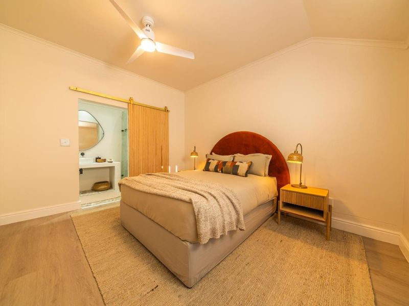 A Romantic Art-Filled Escape in the Heart of Franschhoek | Available Immediately - 31 Oct 2026 - Photo 7