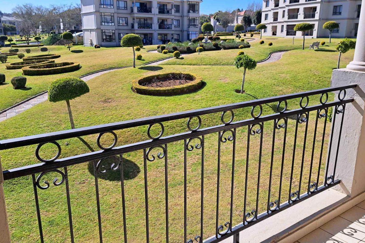 Executive 2-Bedroom Apartment with North-Facing Views in Lake Xanadu, Midrand - Photo 2