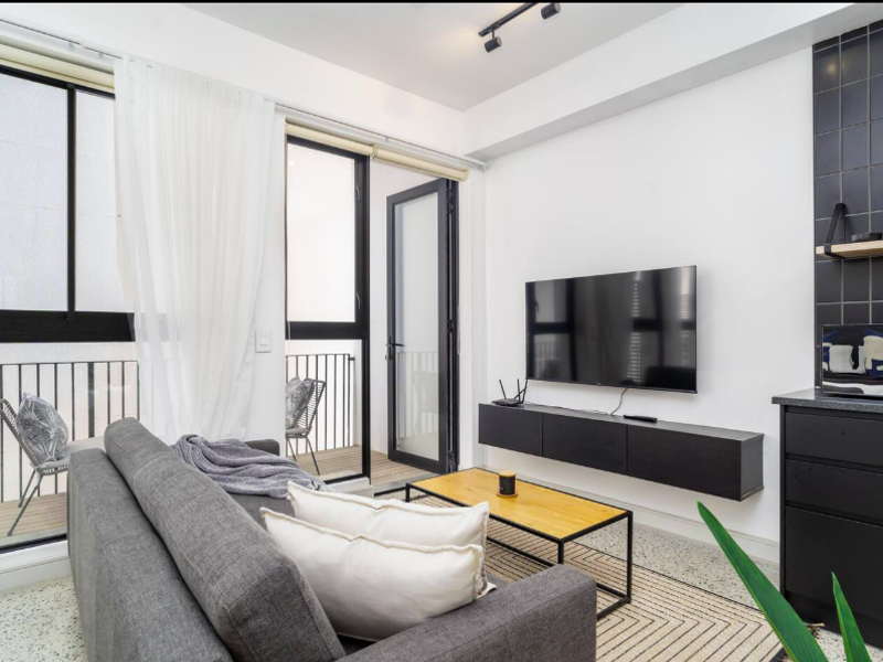 Stylish Studio Apartment in the Heart of Cape Town - Photo 2