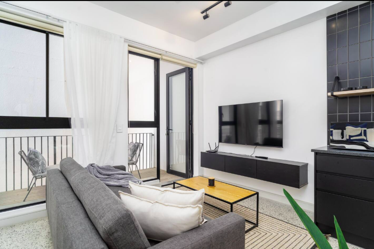 Stylish Studio Apartment in the Heart of Cape Town - Photo 2