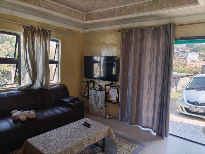 Welcome to your future home sweet home, nestled in the captivating locale of Luganda - Photo 4