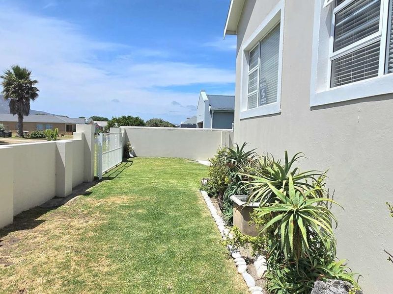 A Home With Space for Everyone — and a Lifestyle to Love in Franskraal - Photo 5