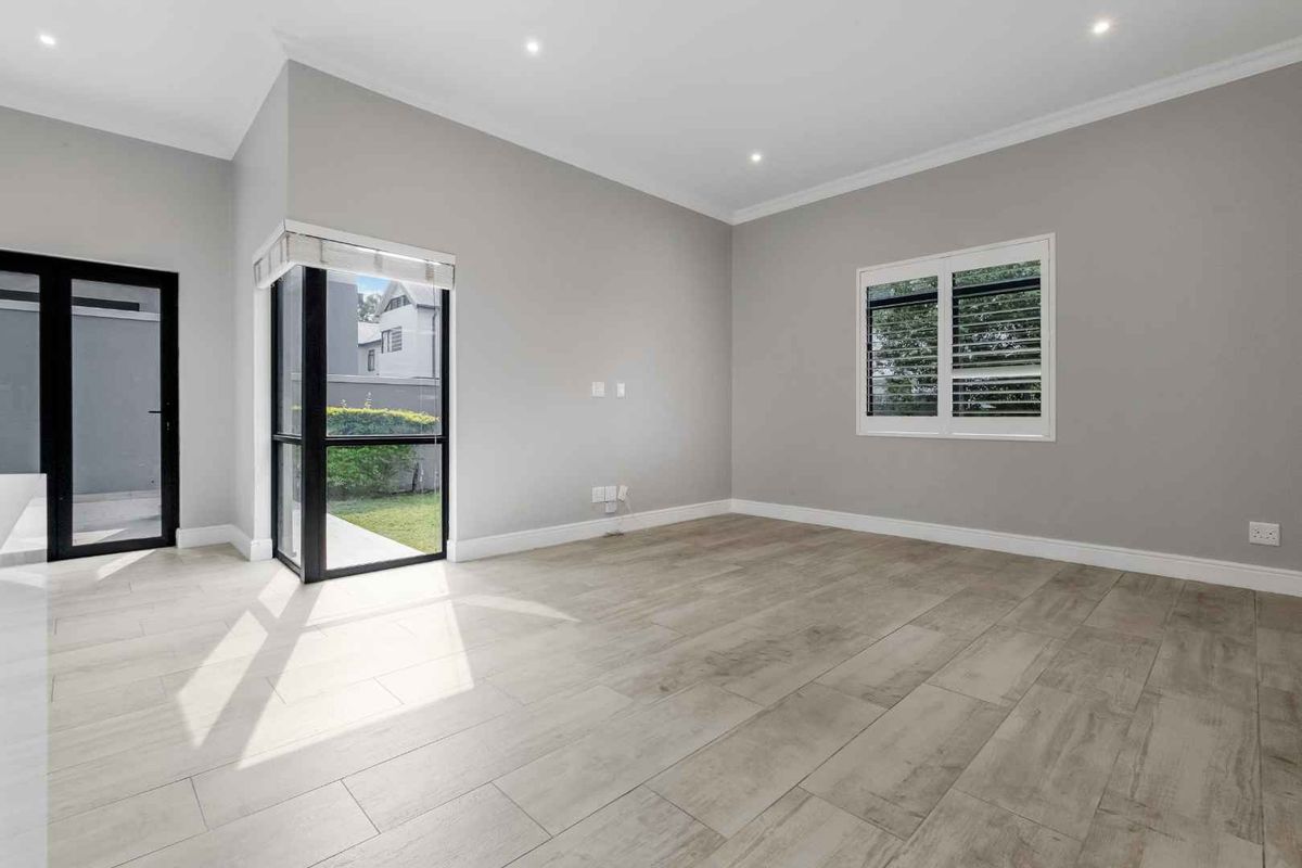 IMMACULATE 4 BEDROOM 3 BATHROOM CLUSTER HOME FOR SALE IN FOURWAYS - Photo 4