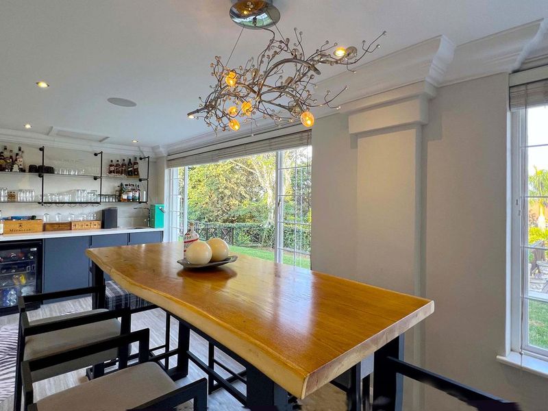 Magnificent Six-Bedroom Family Residence with Sea Views – Durban North - Photo 7