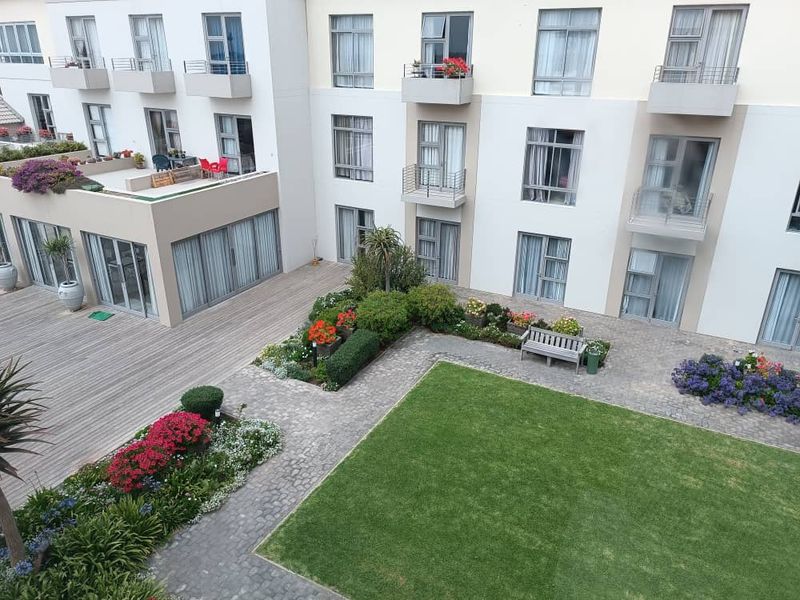 Retirement Apartment in Sought After Complex - Photo 8