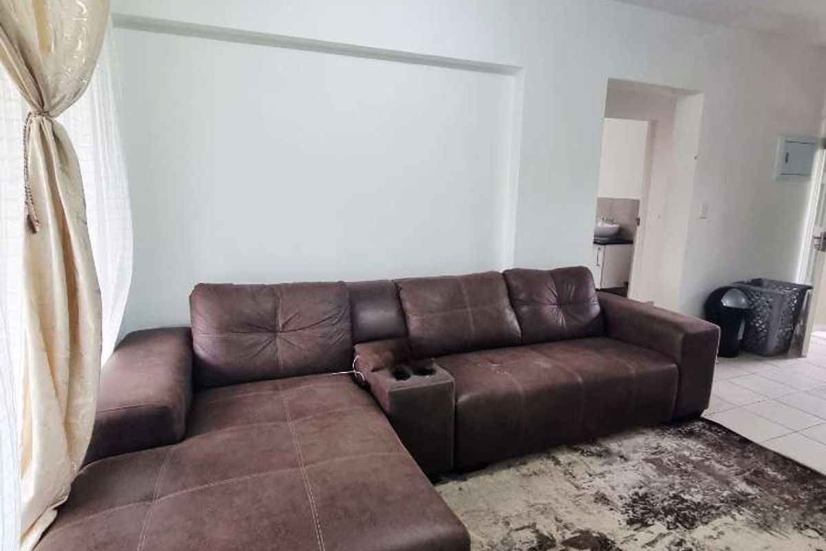 Chic Living: Modern 1-Bed in Sought-After Complex! - Photo 4