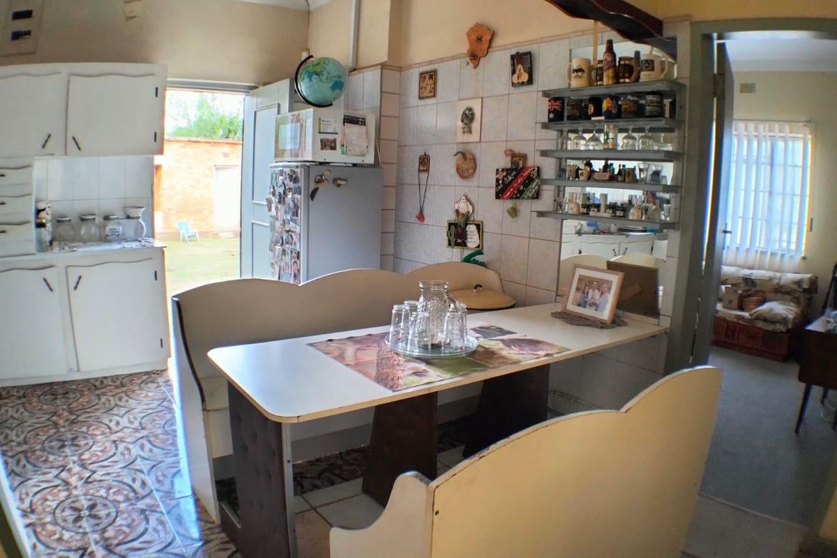 3 Bedroom House with lots of potential (Exclusive Sole Mandate) - Photo 5