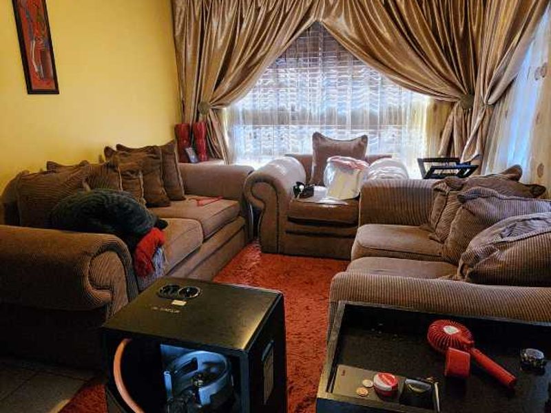 2 Bedroom House For Sale In The Orchards - Photo 5